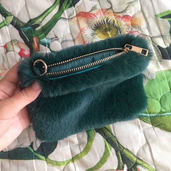 Green Wristlet - Picture 3 of 3